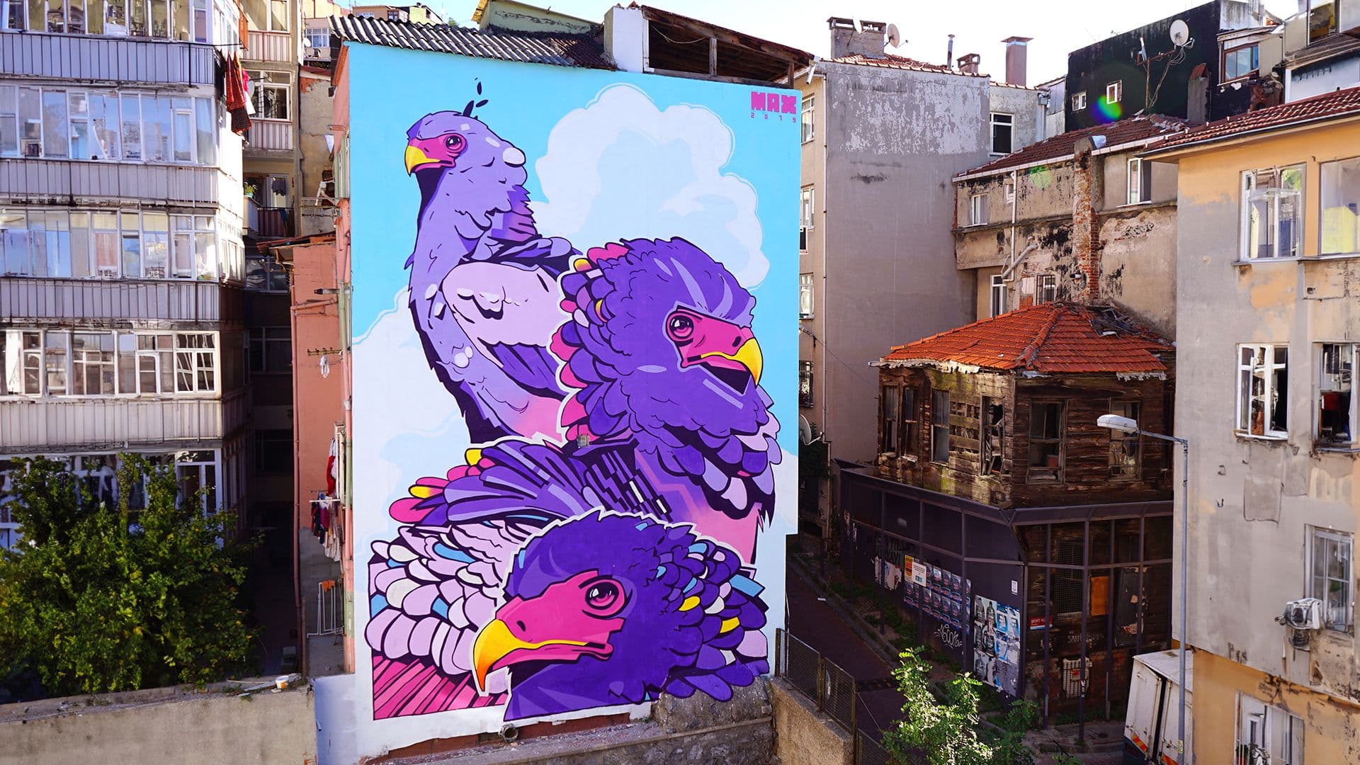 The Beşiktaş district is strongly associated with the Beşiktaş football team and its devoted supporters. The area is home to numerous eagle statues and has long been seen as the nest of its fans. Drawing on this symbolism, I chose to reinterpret the eagle motif by depicting a different species, focusing purely on the bird itself. Rather than repeating the familiar imagery of the team’s emblem, I sought to create an alternative vision where a group of eagles appears united in pursuit of a hunt.