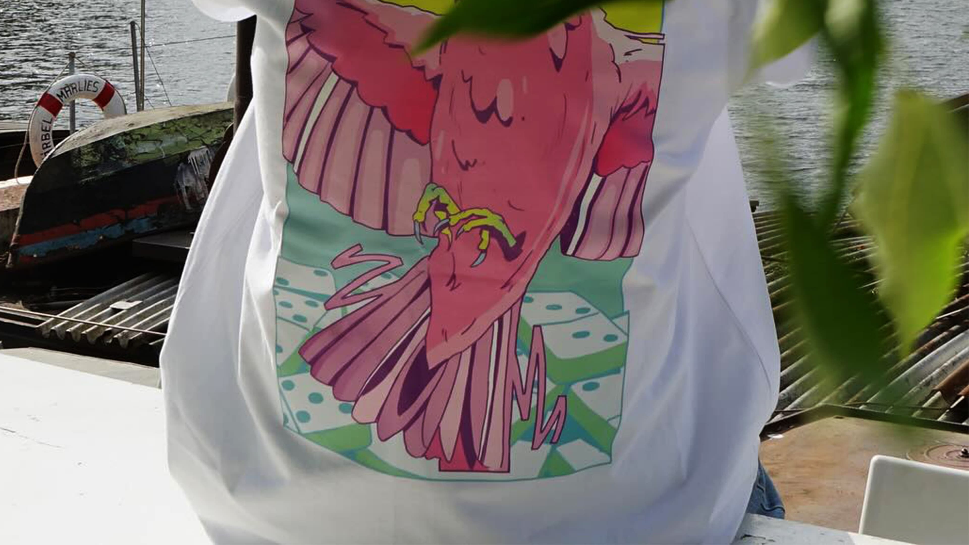 This unique t-shirt is designed by street artist Max on Duty in collaboration with Writer’s Block. The design is inspired by the mural 'Common Life' in Leeuwarden, NL.